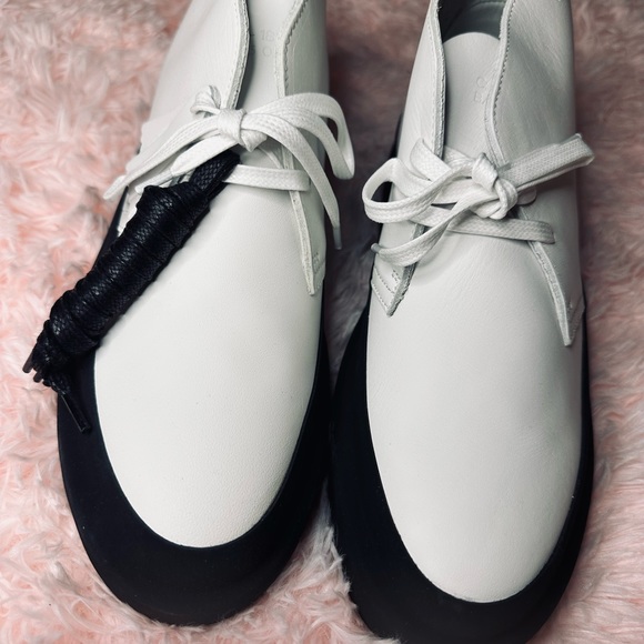 Women’s shoes - Picture 3 of 6